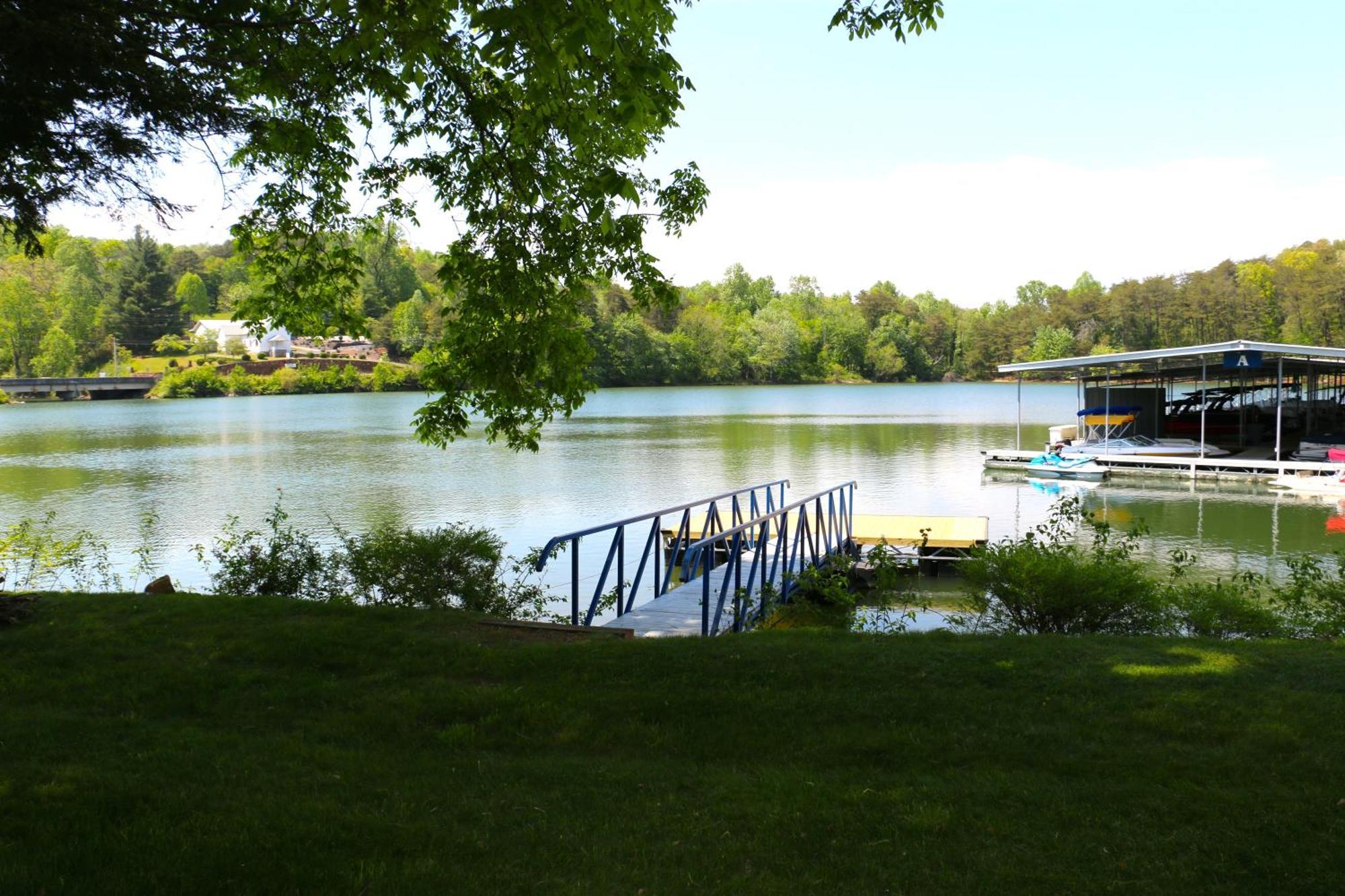 Boundary Waters Resort & Marina Hiawassee Buitenkant foto