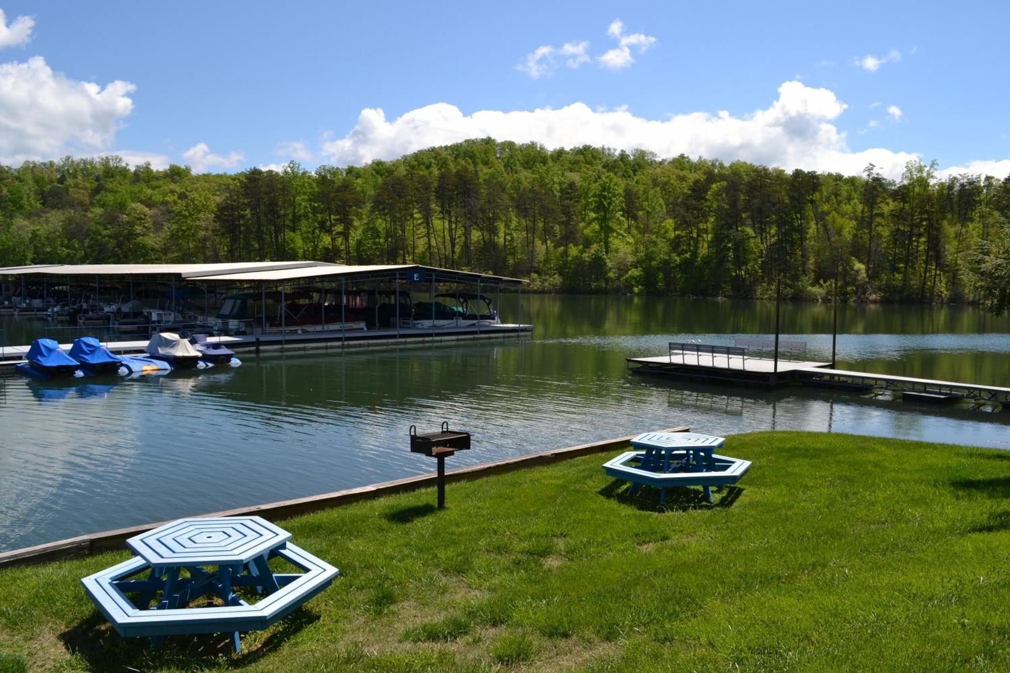 Boundary Waters Resort & Marina Hiawassee Buitenkant foto