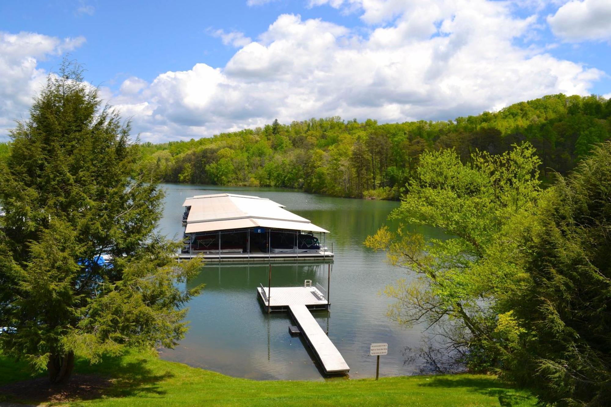 Boundary Waters Resort & Marina Hiawassee Buitenkant foto